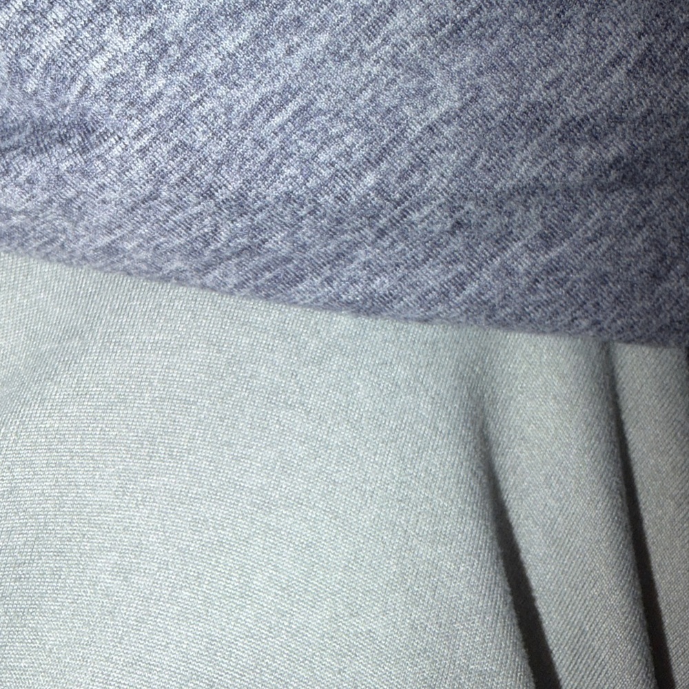 Women's  Sleeveless Twist Top - Picture 11 of 11